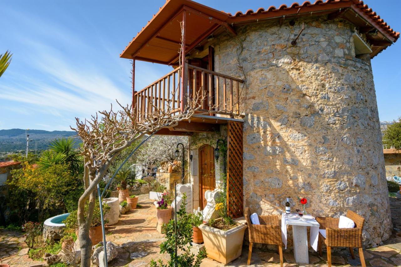 Traditional Windmill-Milos Kroustas Buitenkant foto