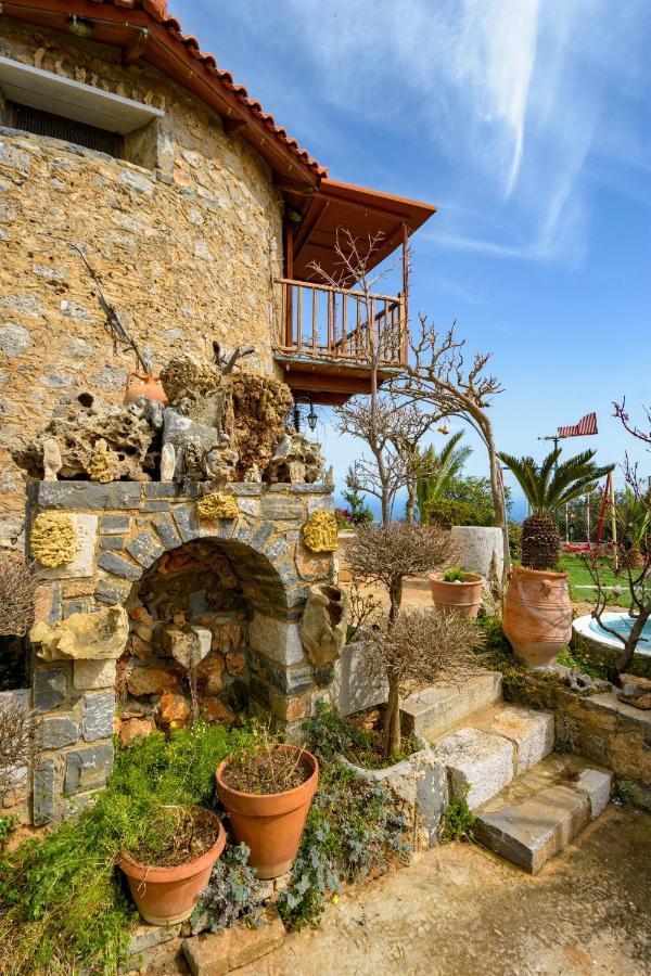 Traditional Windmill-Milos Kroustas Buitenkant foto